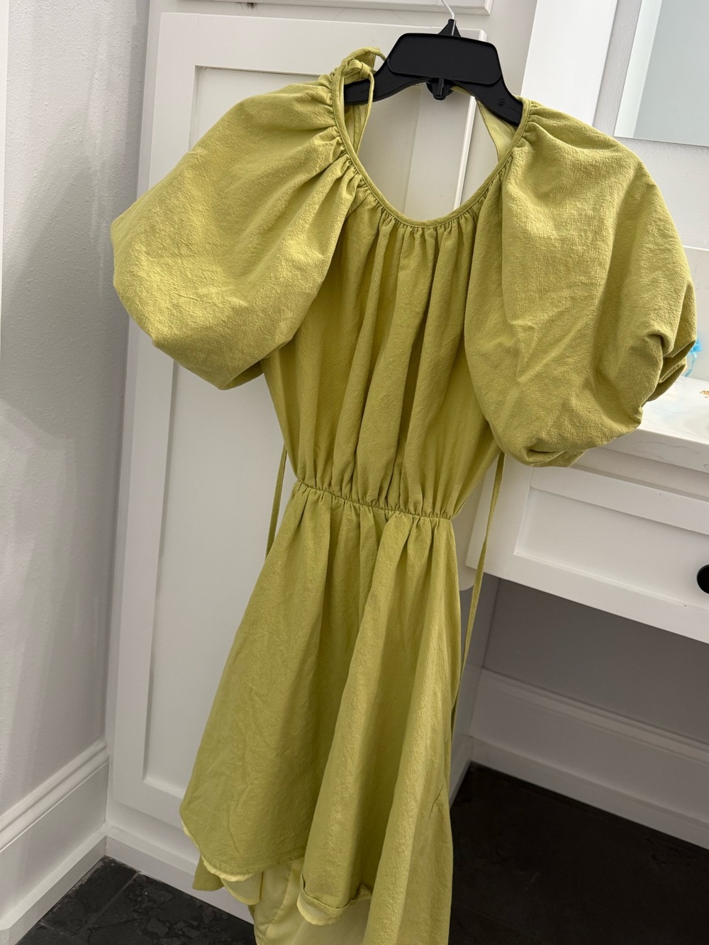 Nasty Gal Girls Puff-Sleeve Dress in Chartreuse